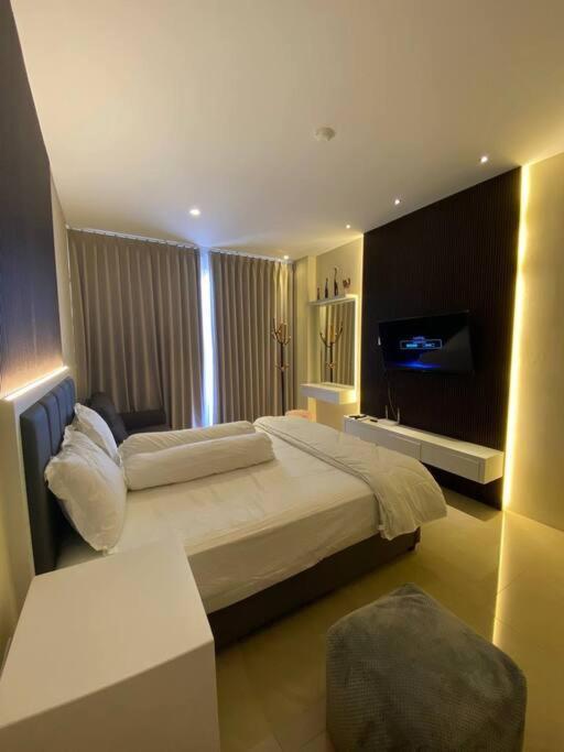 Nagoya Thamrin Apartment High Floor With View Eksteriør bilde