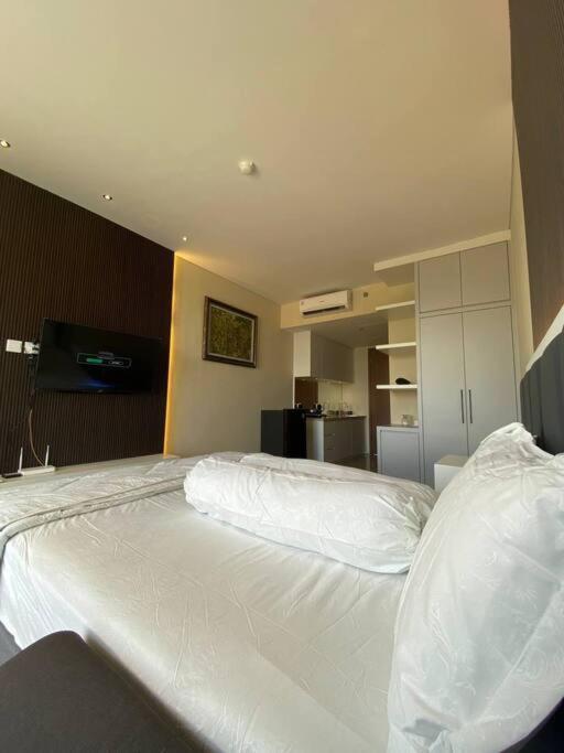 Nagoya Thamrin Apartment High Floor With View Eksteriør bilde