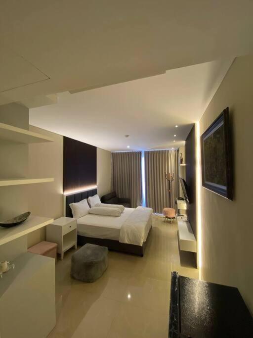 Nagoya Thamrin Apartment High Floor With View Eksteriør bilde