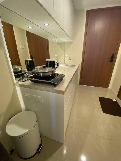 Nagoya Thamrin Apartment High Floor With View Eksteriør bilde
