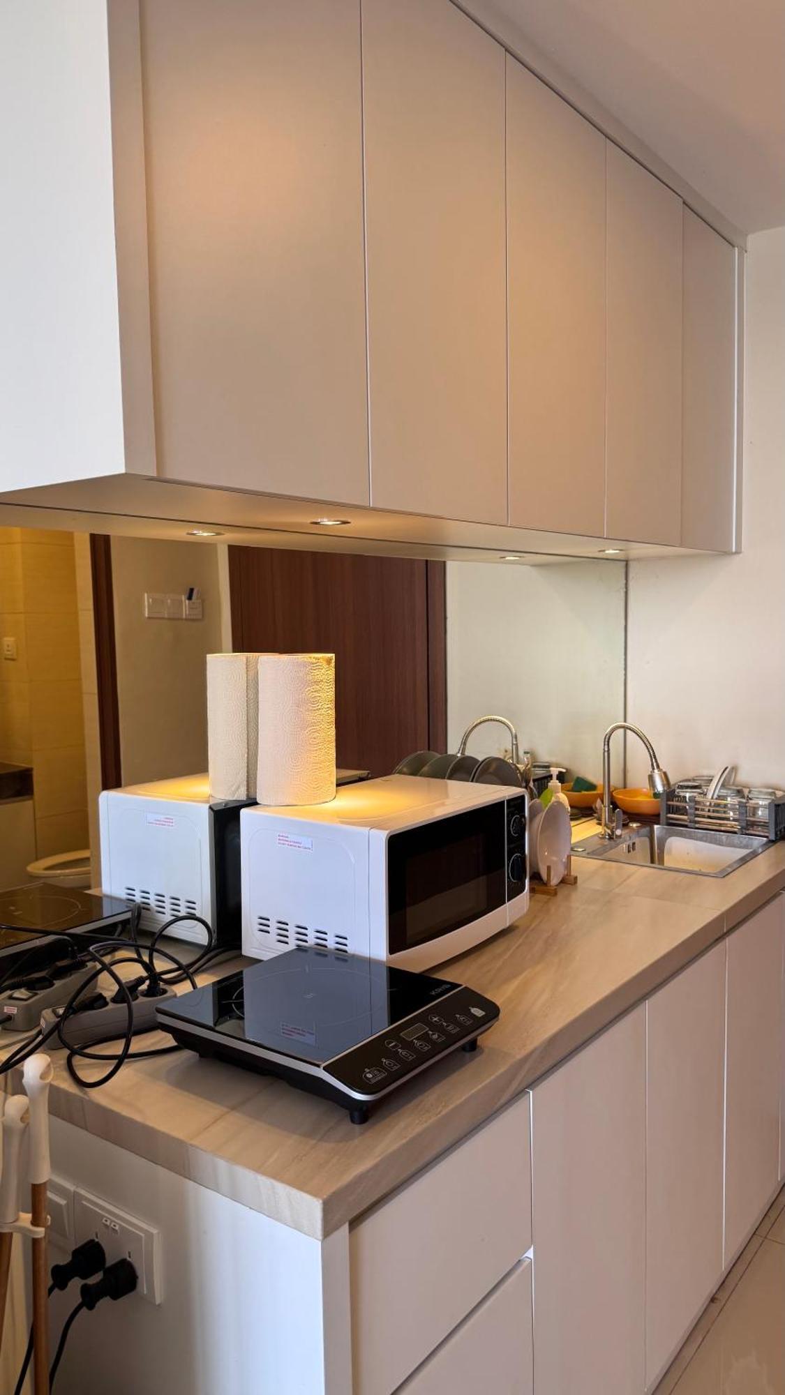 Nagoya Thamrin Apartment High Floor With View Eksteriør bilde
