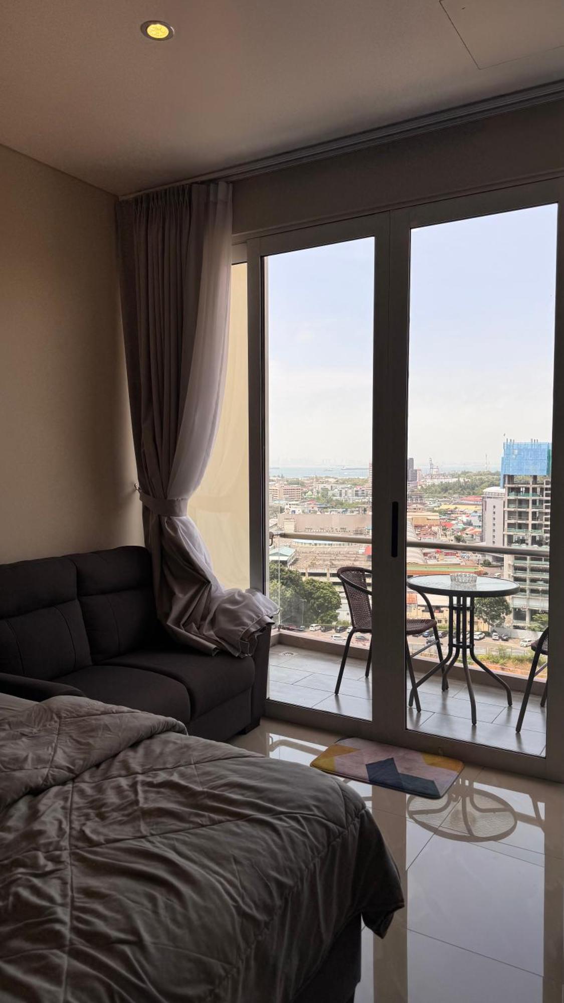 Nagoya Thamrin Apartment High Floor With View Eksteriør bilde