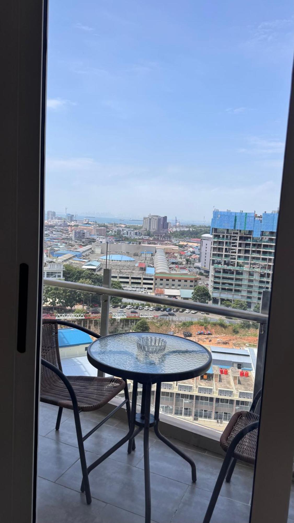 Nagoya Thamrin Apartment High Floor With View Eksteriør bilde
